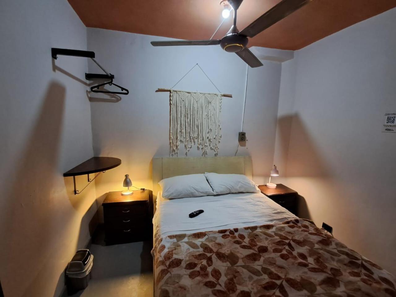 Hostal Casa Primavera Medellin Exterior photo